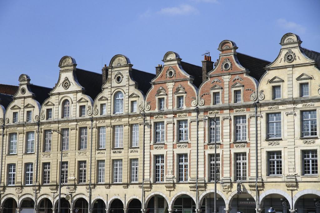 Chambre D'Hotes Les Cles Des Places Арас Номер фото